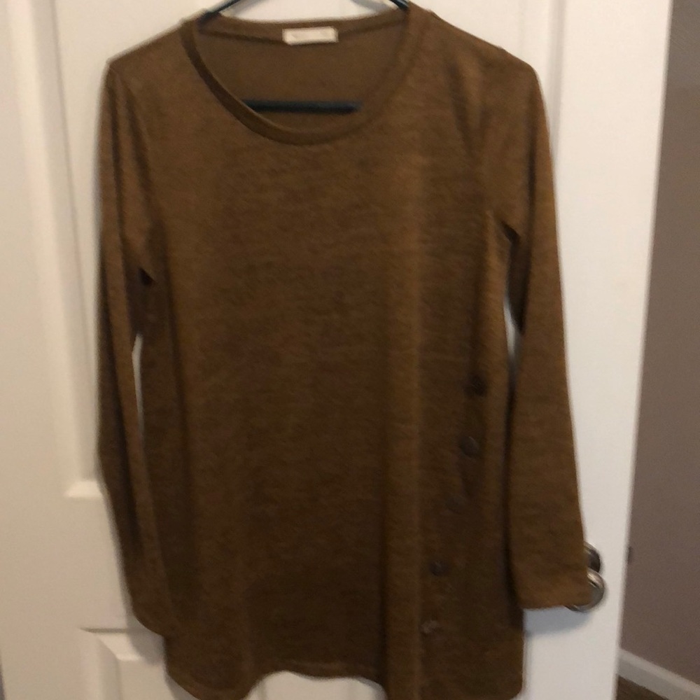 Rusty brown boutique top